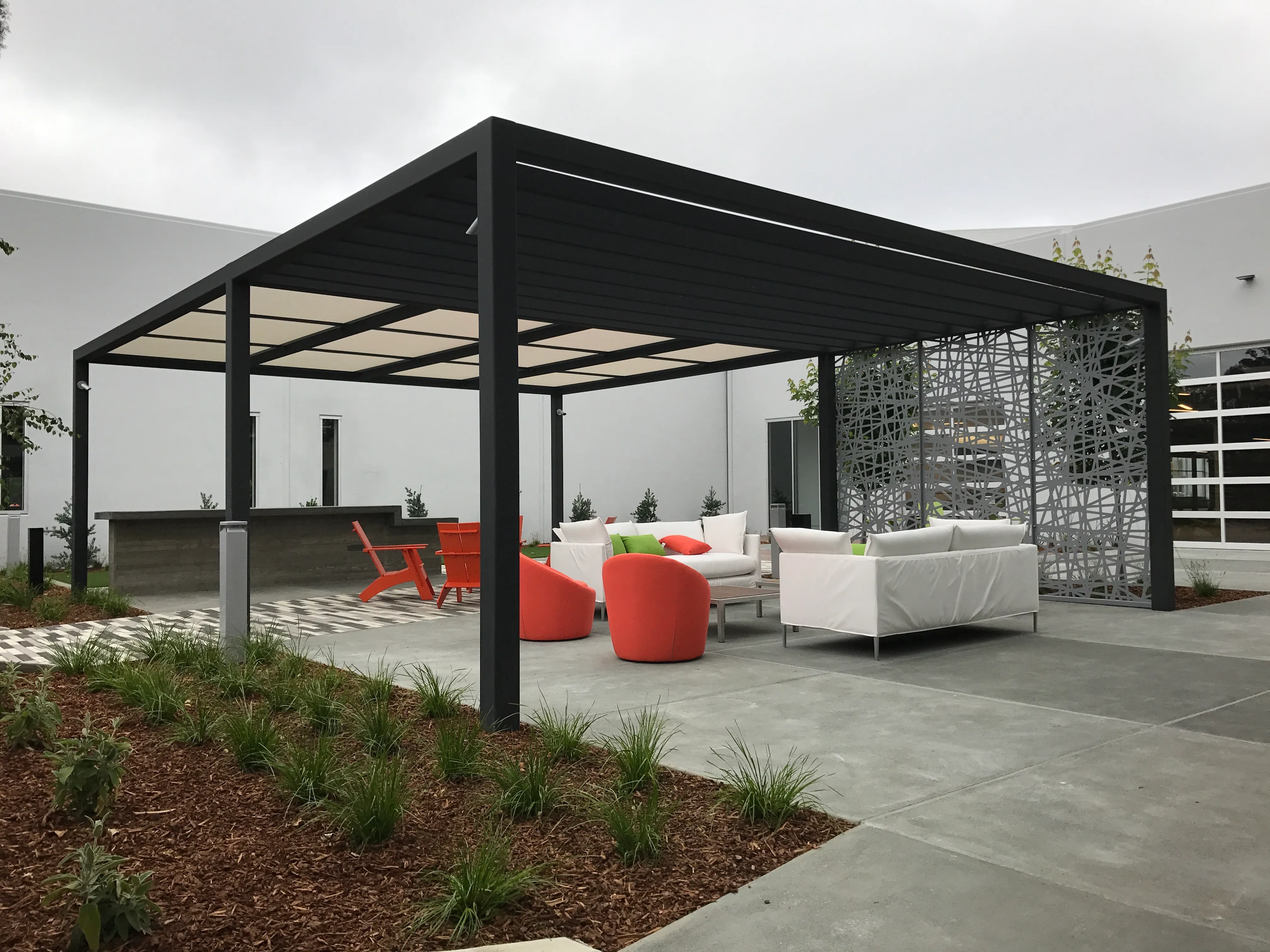 Junction Avenue trellis in the outdoor amenities area
